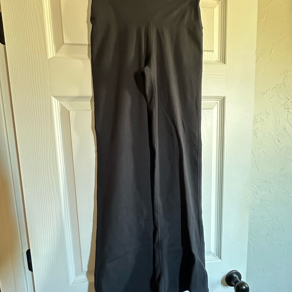 Zobha Classic Black Apparel